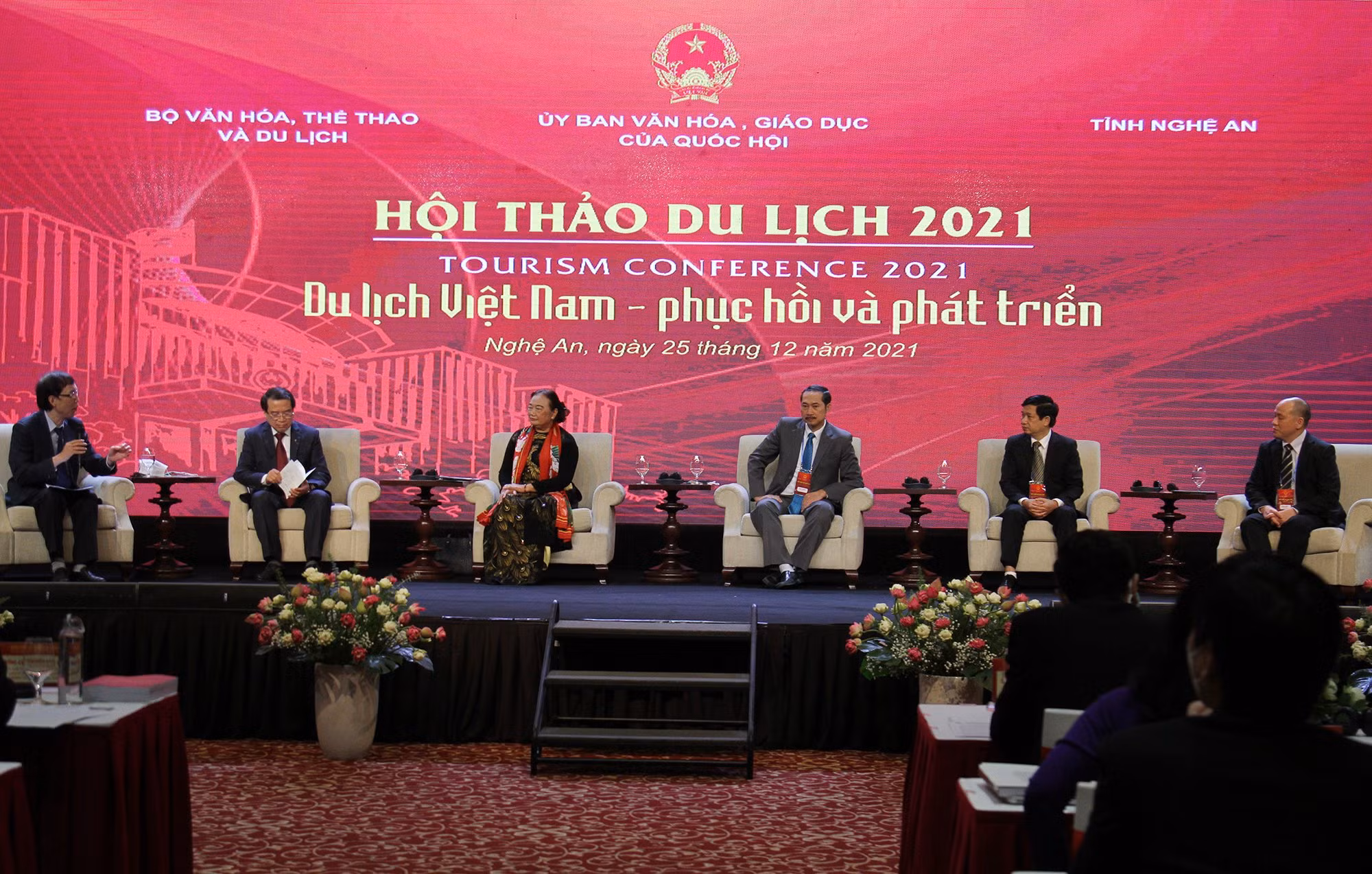 Nhiều giải pháp phục hồi và phát triển du lịch Việt Nam trong tình hình mới -0