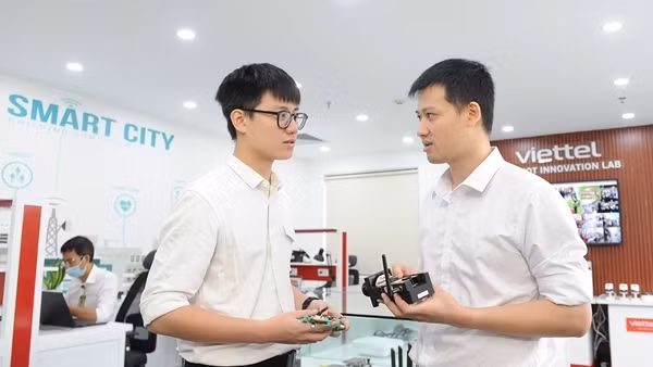 Thái Nguyên sơ kết 1 năm chuyển đổi số, khai trương mạng 5G Viettel ảnh 3