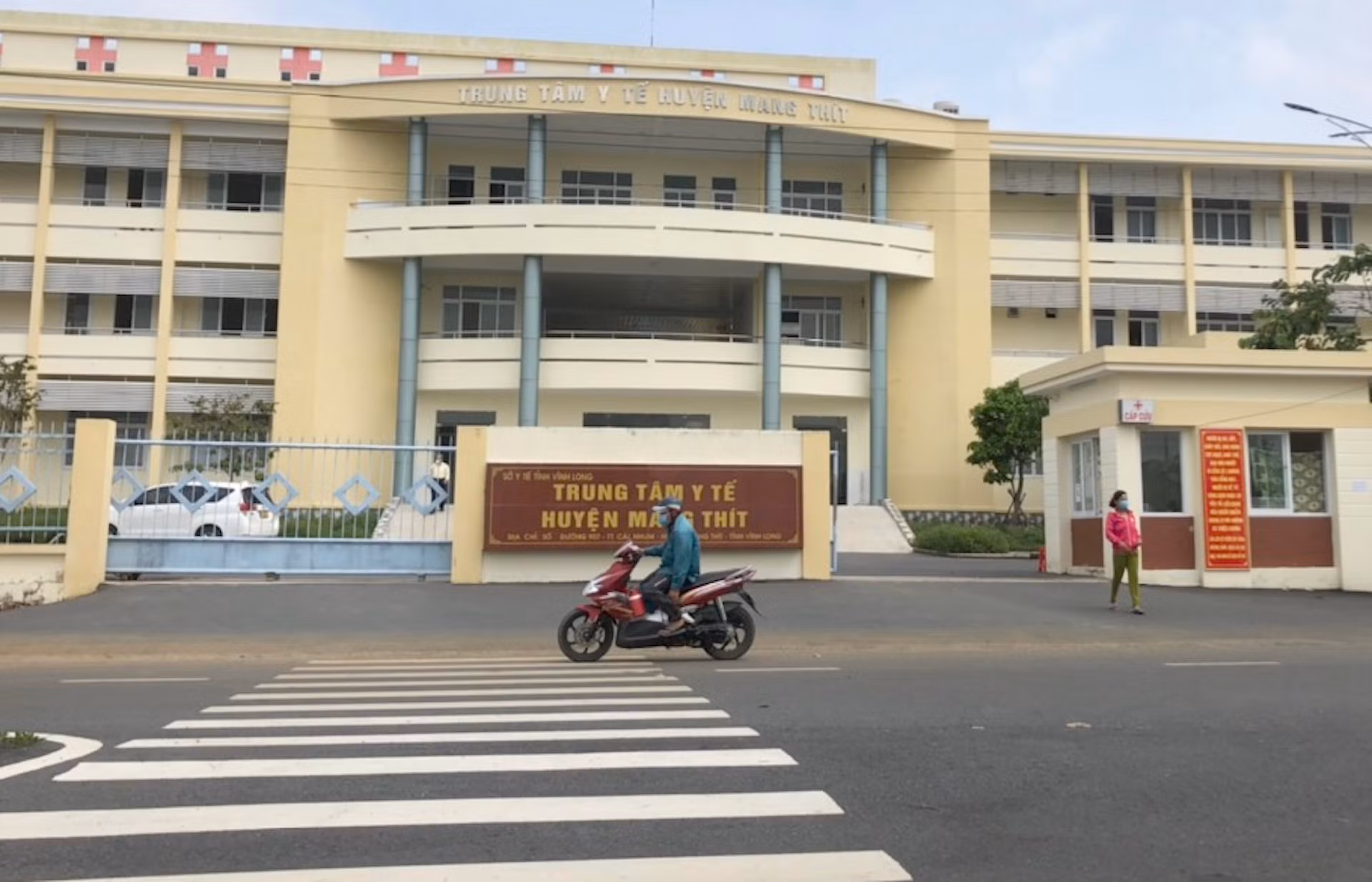 Thanh tra dự án “Trung tâm y tế trăm tỷ chưa hoạt động đã bị lún, nứt” ở Vĩnh Long -0