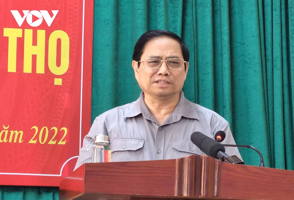 Thủ tướng Phạm Minh Chính thăm trường tiểu học thị trấn Yên Lập, Phú Thọ -0