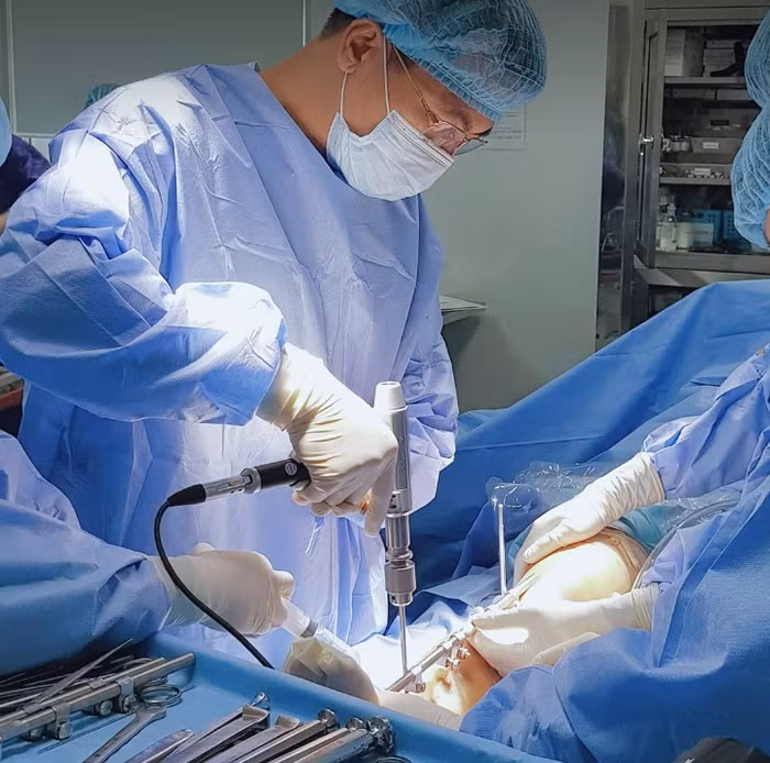 Bi kịch từ khát vọng… chân dài -0