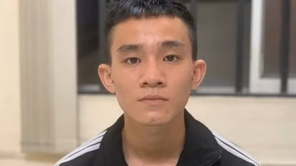 Mượn xe bạn gái đi... cướp