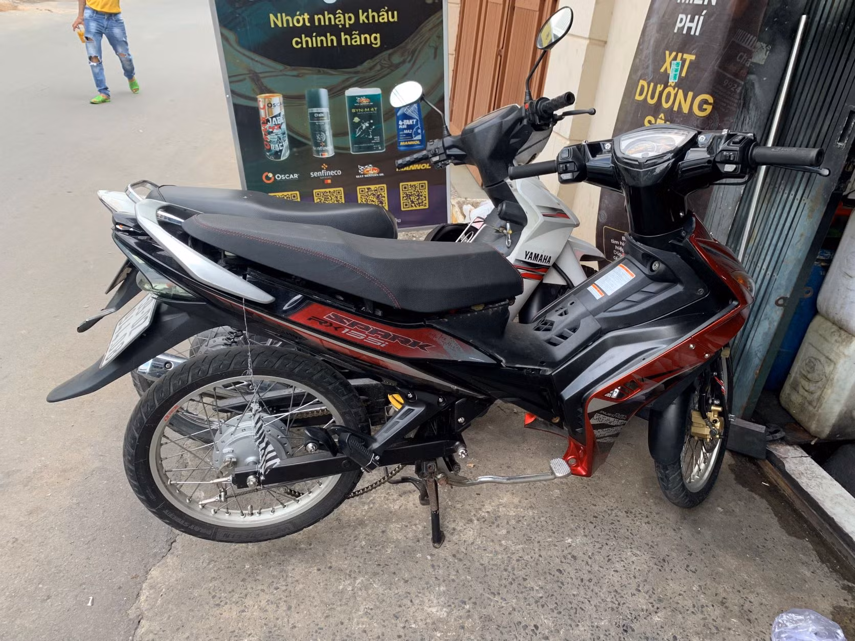 Phát hiện nhiều “lò” nghi độ chế xe cho quái xế -4