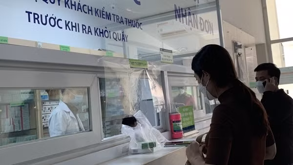Cắt giảm tối đa các thủ tục rườm rà trong đấu thầu, mua sắm thuốc
