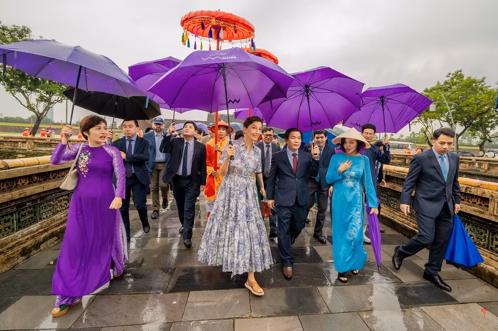 Tổng Giám đốc UNESCO lần đầu tiên đến thăm Quần thể di tích Cố đô Huế -0