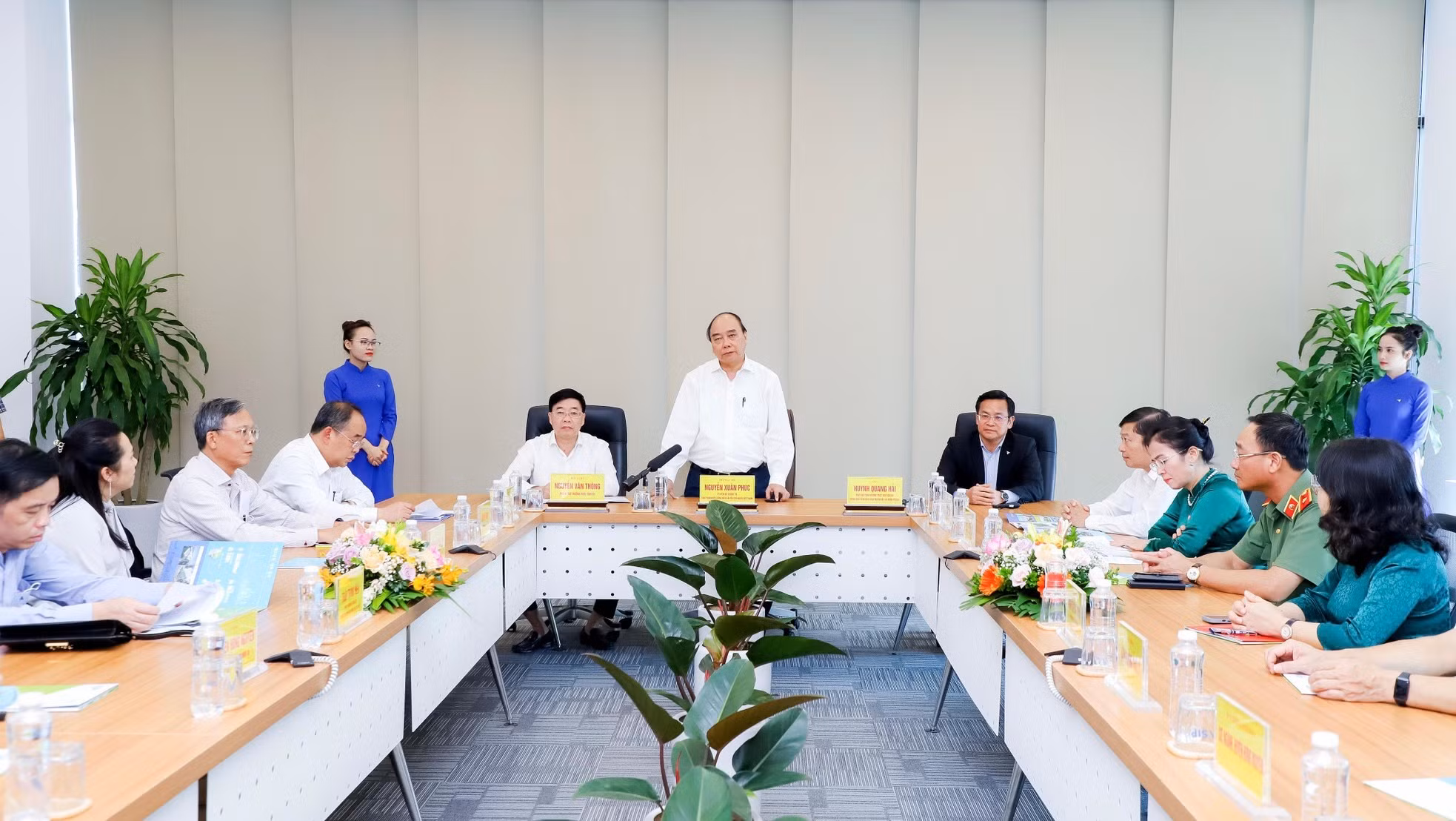 Chủ tịch nước Nguyễn Xuân Phúc thăm, làm việc tại Khu Công nghiệp VSIP Nghệ An -0