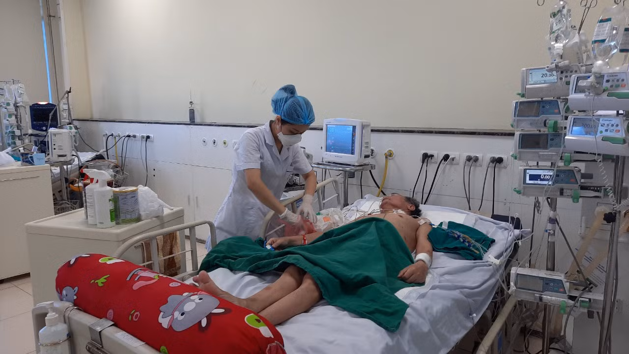COVID-19 tăng mạnh sau nghỉ lễ, 2 F0 tử vong -0