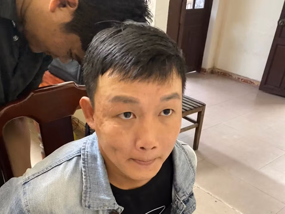Công an phường tuần tra ra… ma túy -0