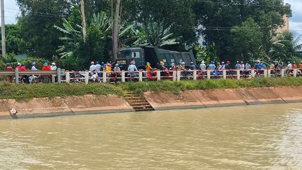 Tìm được thi thể ba mẹ con đuối nước thương tâm