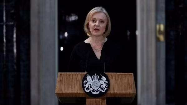 Thủ tướng Liz Truss kêu gọi người Anh đồng lòng sau khi Nữ hoàng băng hà