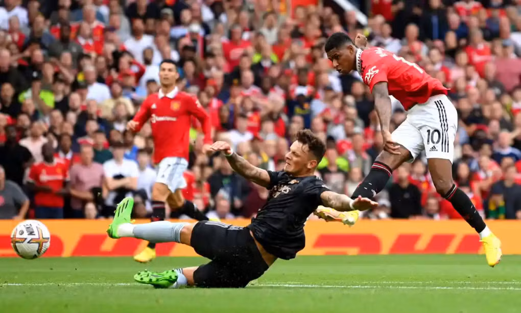 Manchester United cắt đứt chuỗi trận thắng của Arsenal -0
