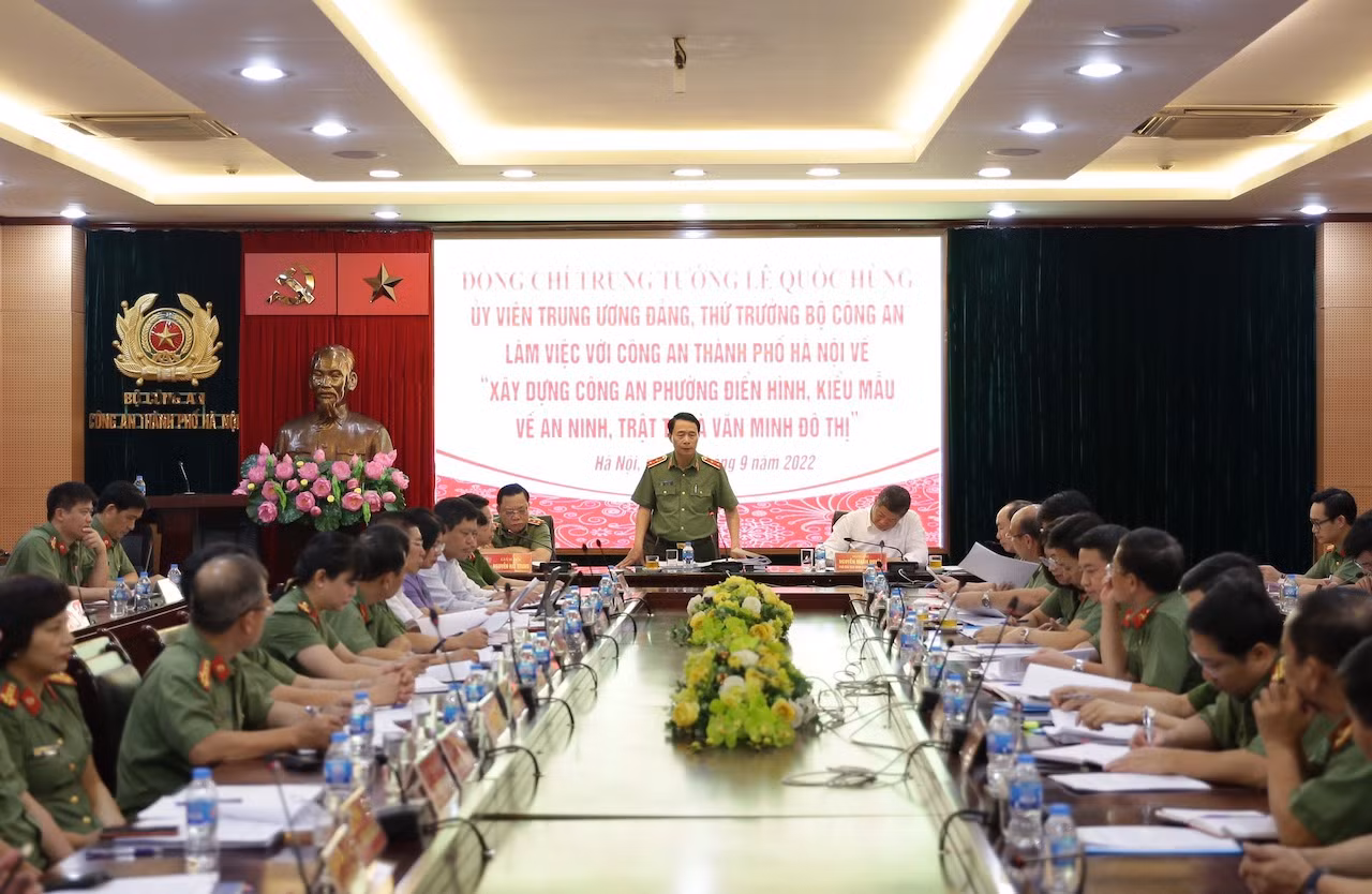 Thứ trưởng Lê Quốc Hùng kiểm tra việc thực hiện “Xây dựng Công an phường điển hình, kiểu mẫu về an ninh, trật tự và văn minh đô thị” tại Công an Hà Nội -0