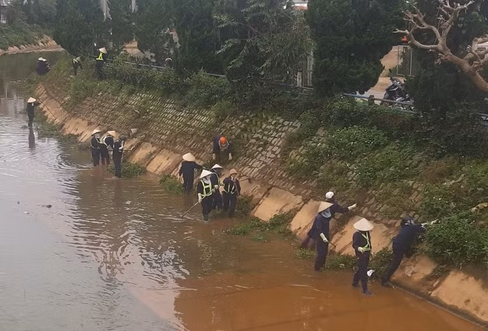 Sau ngập lụt, Đà Lạt xử lý nghiêm công trình lấn chiếm hàng lang suối -0