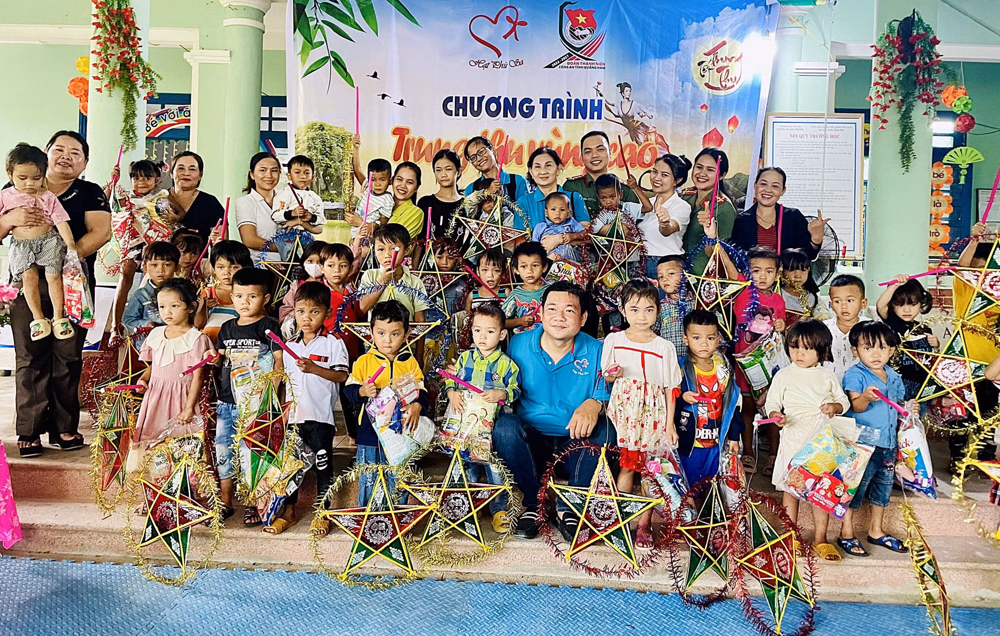 Mang Trung thu yêu thương đến với vùng cao xứ Quảng -0