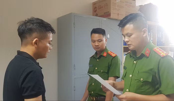 Khởi tố, bắt tạm giam cán bộ Quản lý thị trường đánh người gây thương tích -0