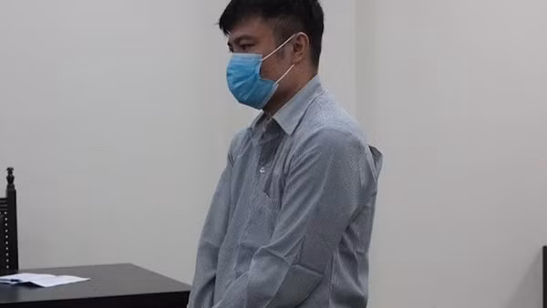 “Tú ông” điều hành đường dây bán dâm nghìn USD
