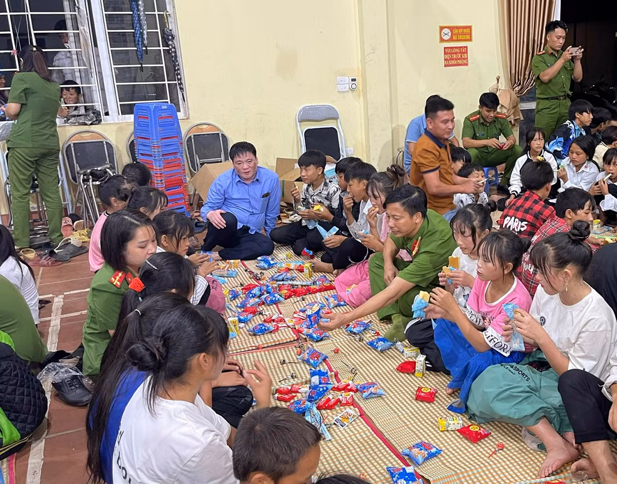 Đêm hội Trăng rằm cho học sinh miền núi Pa Cheo -0