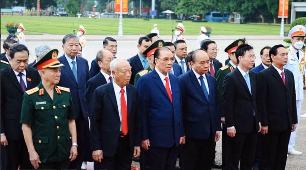 Lãnh đạo Đảng, Nhà nước vào Lăng viếng Chủ tịch Hồ Chí Minh -0