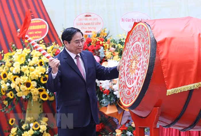 Thủ tướng: Thực hiện 3 cân bằng “học-chơi-ăn ngủ” cho học sinh -0
