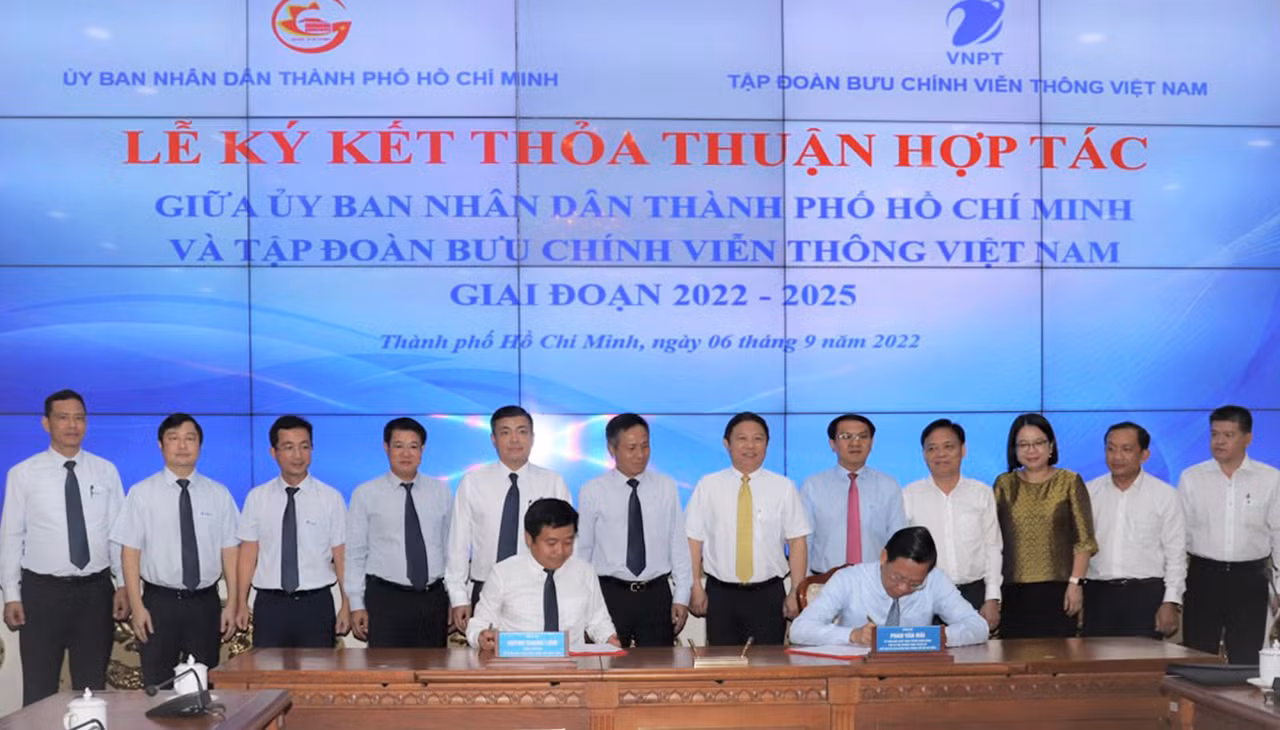 UBND TP Hồ Chí Minh và VNPT hợp tác về chuyển đổi số -0