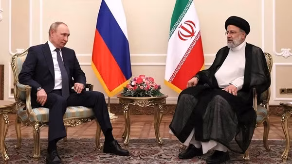 Nga và Iran tăng cường hợp tác giữa “bão” trừng phạt