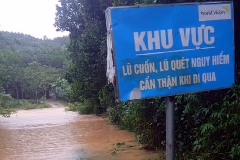 Lực lượng Công an chủ động phòng, chống mưa lũ -0