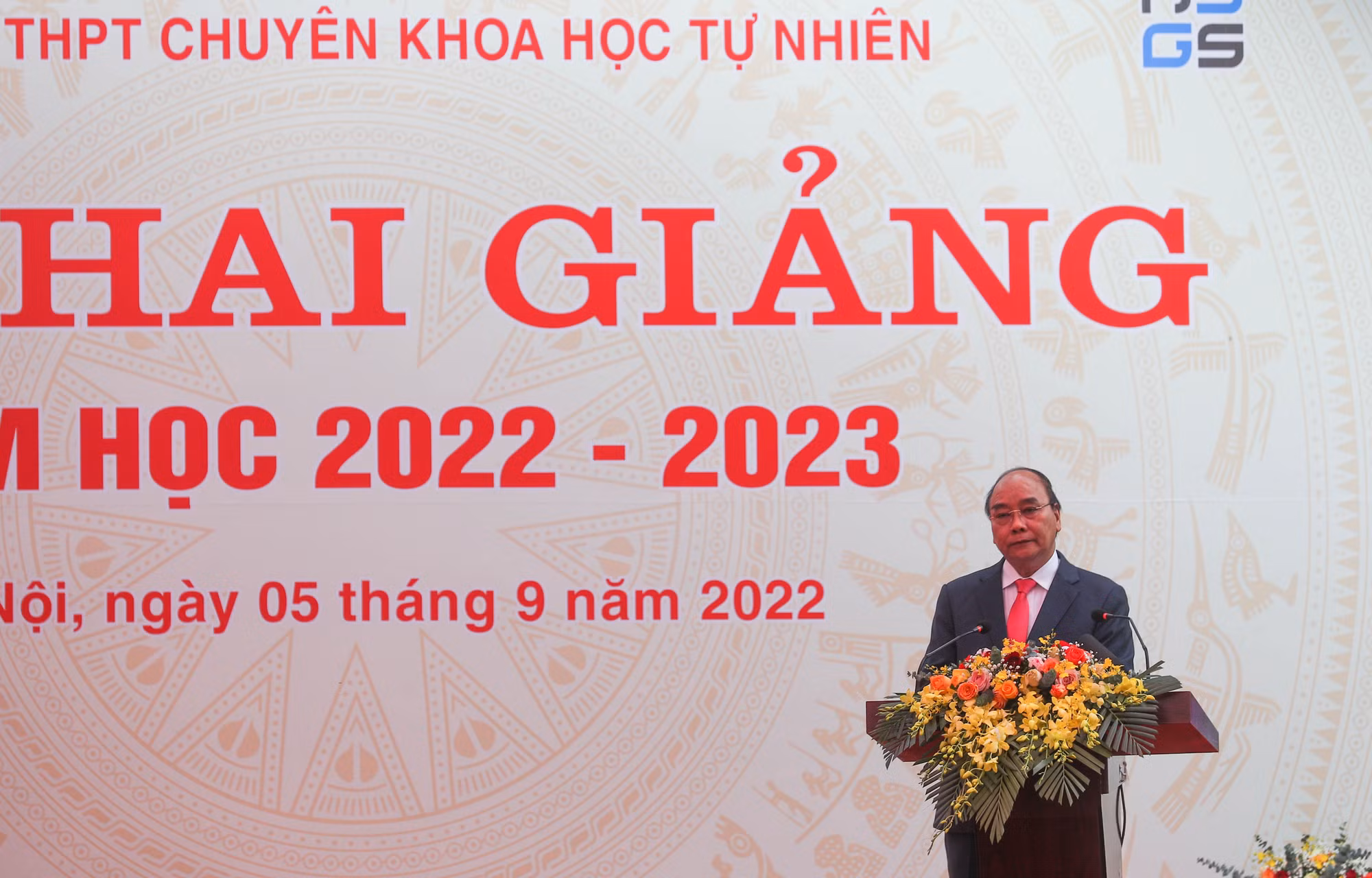 Chủ tịch nước dự khai giảng tại Trường THPT Chuyên Khoa học tự nhiên -0