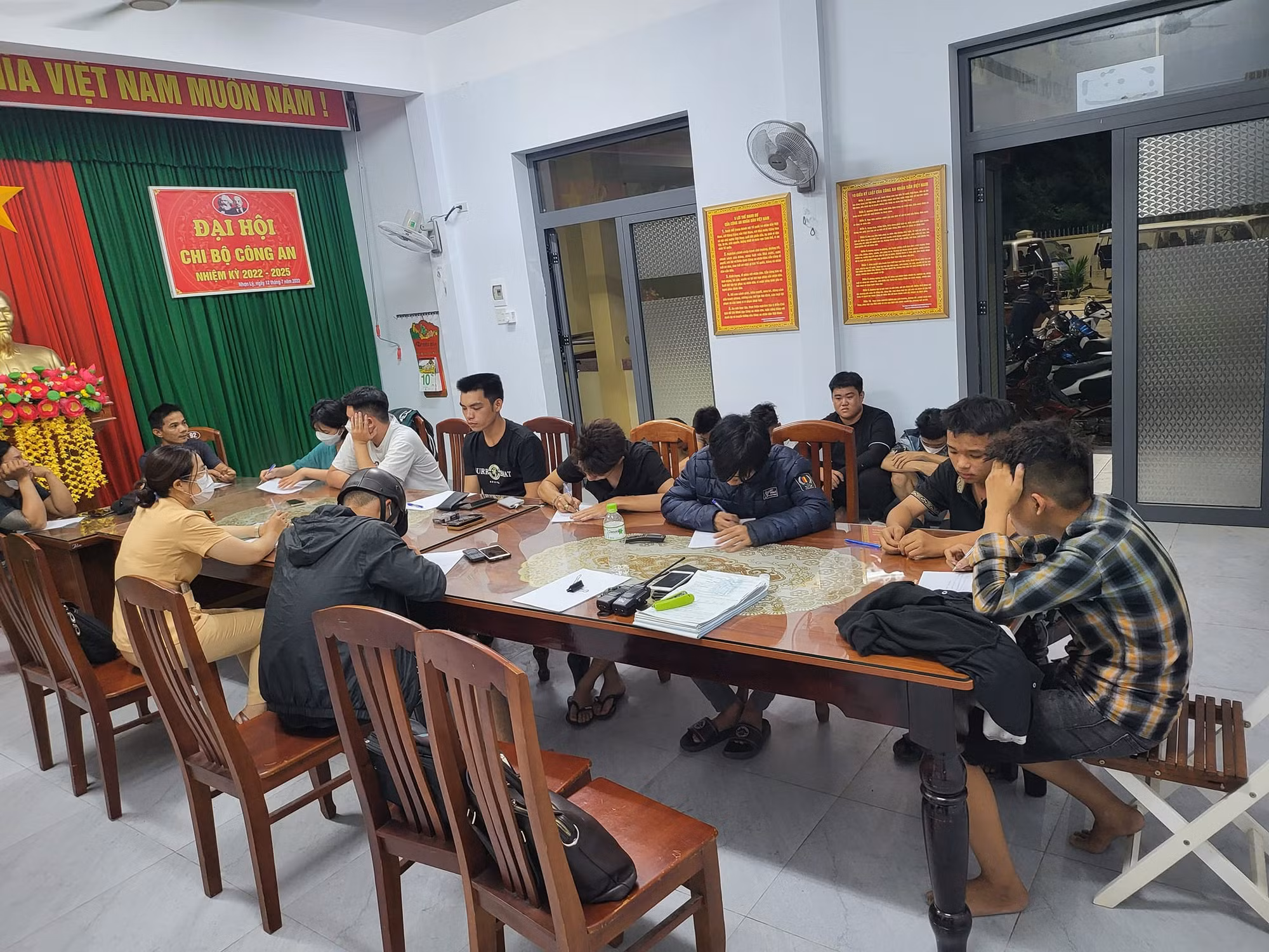 Ngăn chặn 35 “quái xế’ tụ tập về Quy Nhơn đua xe trái phép -0