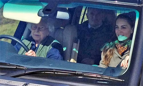 Cuộc đời Nữ hoàng Anh Elizabeth II qua những bức ảnh hiếm -0