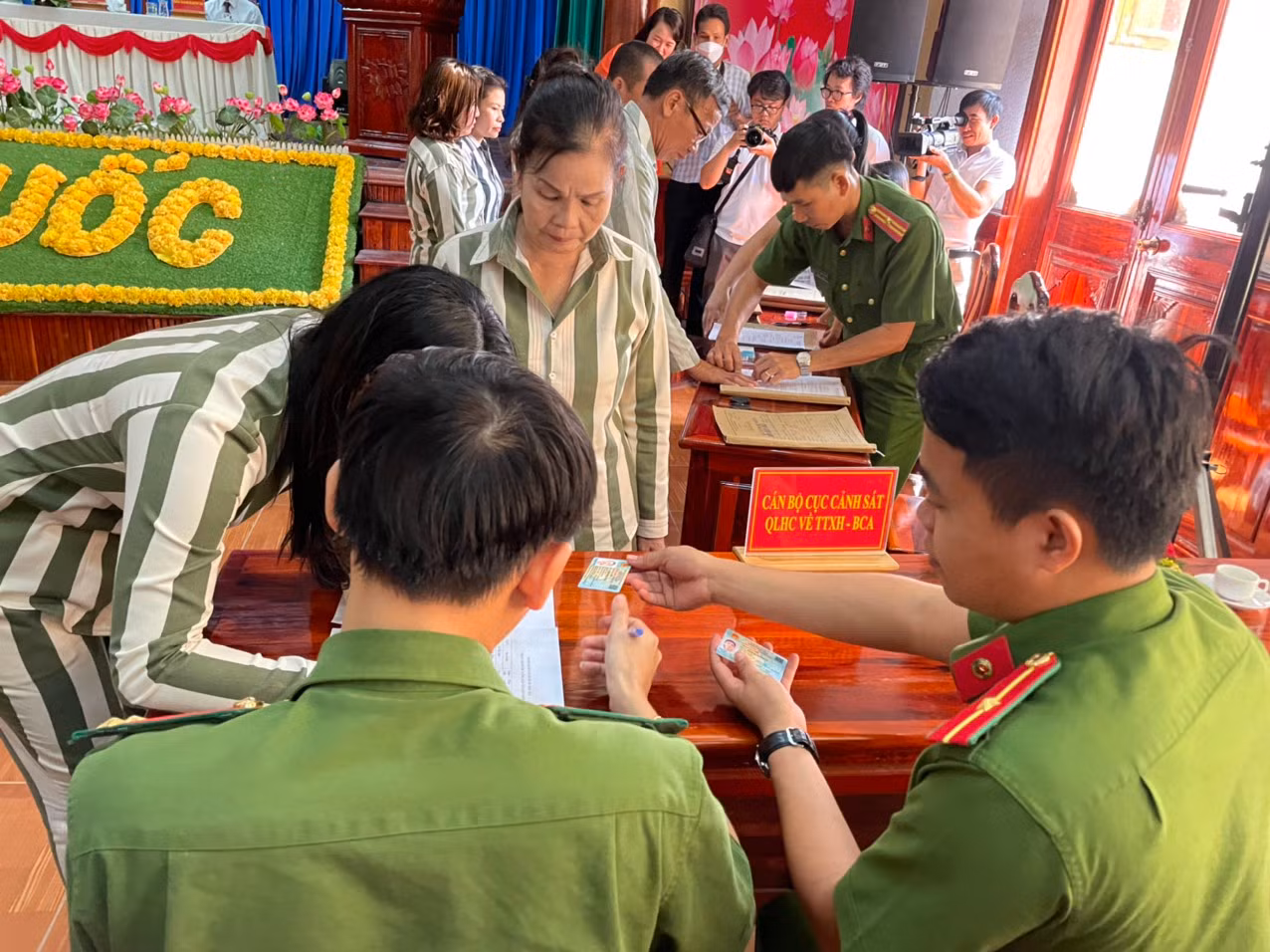 Trại giam lớn nhất nước công bố quyết định đặc xá của Chủ tịch nước cho 62 phạm nhân -1