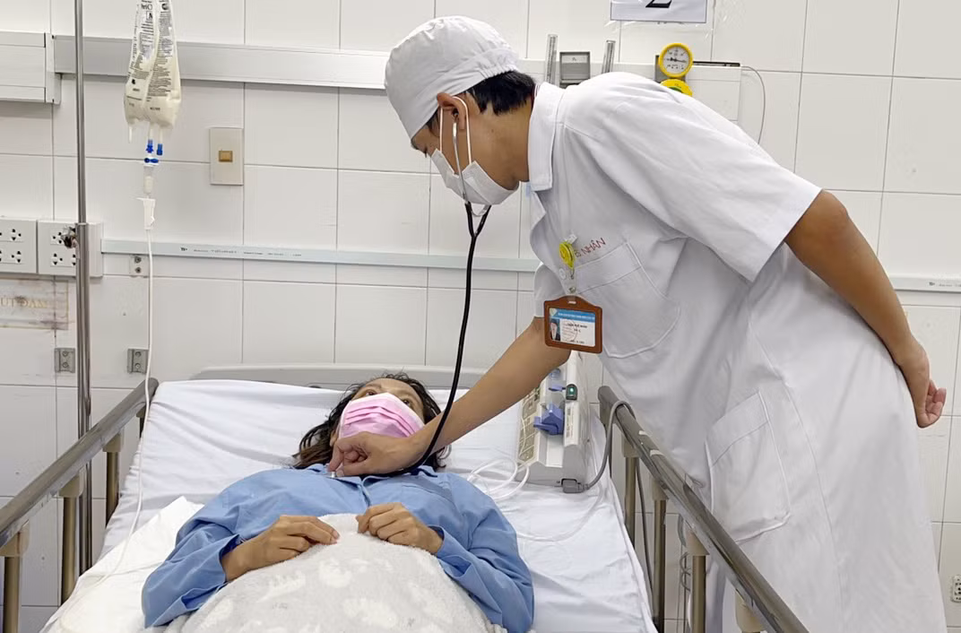 Cứu sống bệnh nhân ngưng tim, ngưng thở bằng kỹ thuật hiện đại nhất -0