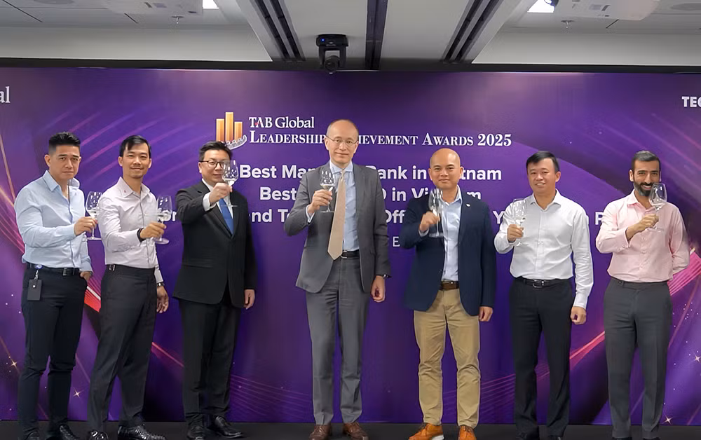 Techcombank được vinh danh 3 giải thưởng xuất sắc từ The Asia Banker -0
