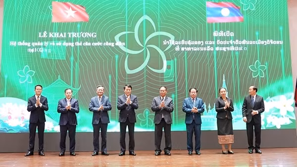 Khai trương hệ thống sản xuất thẻ căn cước công dân Lào