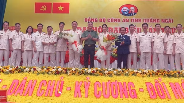Thứ trưởng Phạm Thế Tùng dự Đại hội Đảng bộ Công an tỉnh Quảng Ngãi