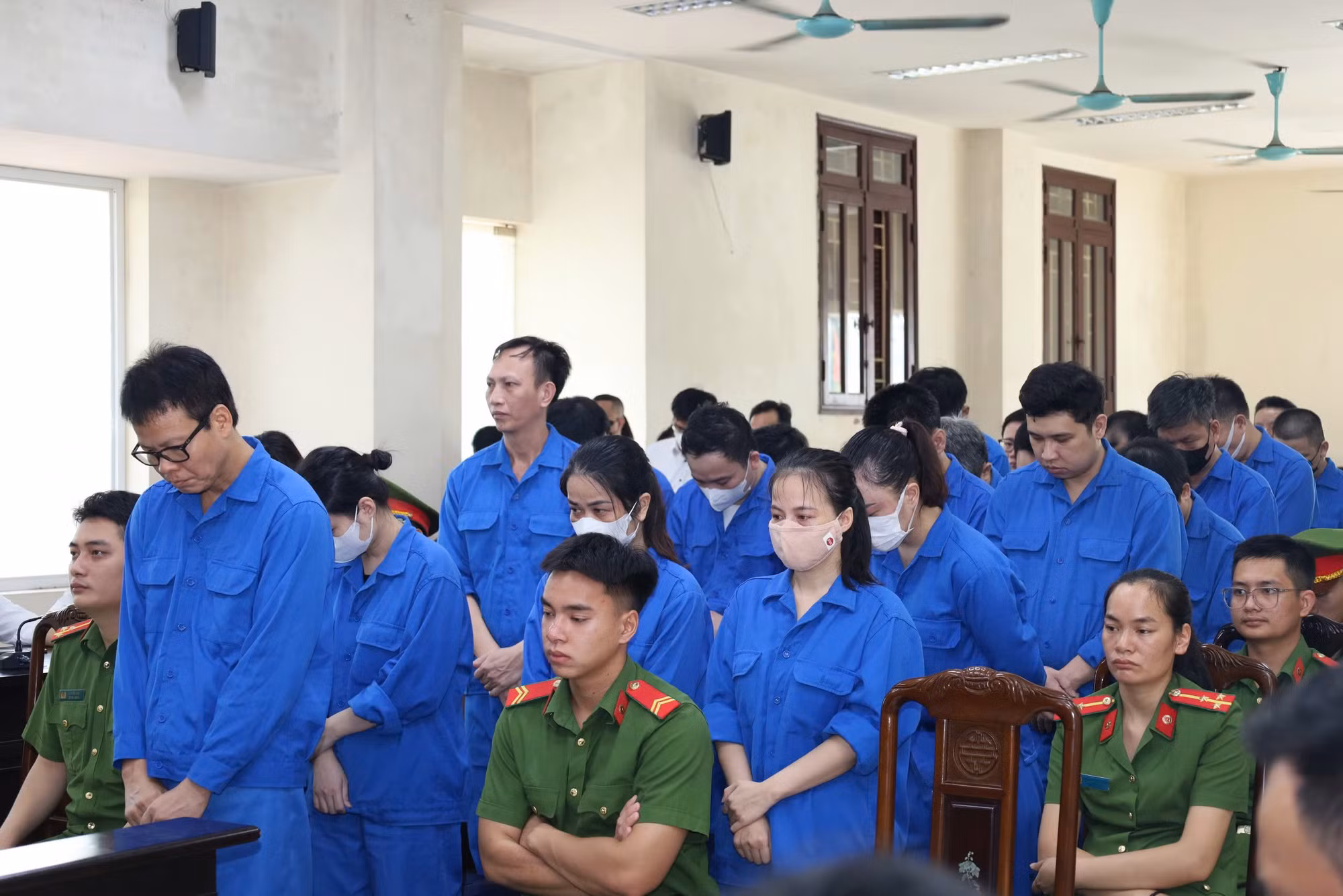 Cựu Tổng Biên tập Tạp chí Môi trường và Đô thị Việt Nam bị tuyên phạt 13 năm 6 tháng tù -0