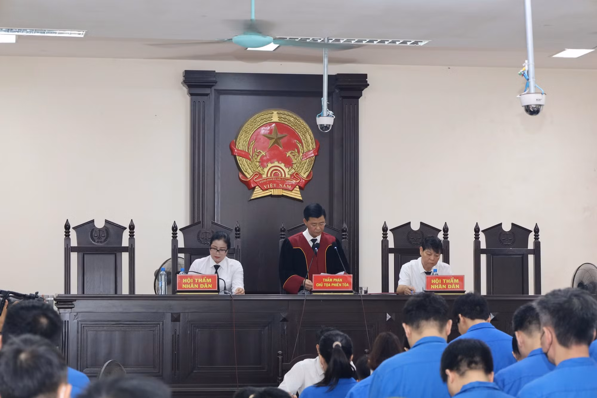 Cựu Tổng Biên tập Tạp chí Môi trường và Đô thị Việt Nam bị tuyên phạt 13 năm 6 tháng tù -0