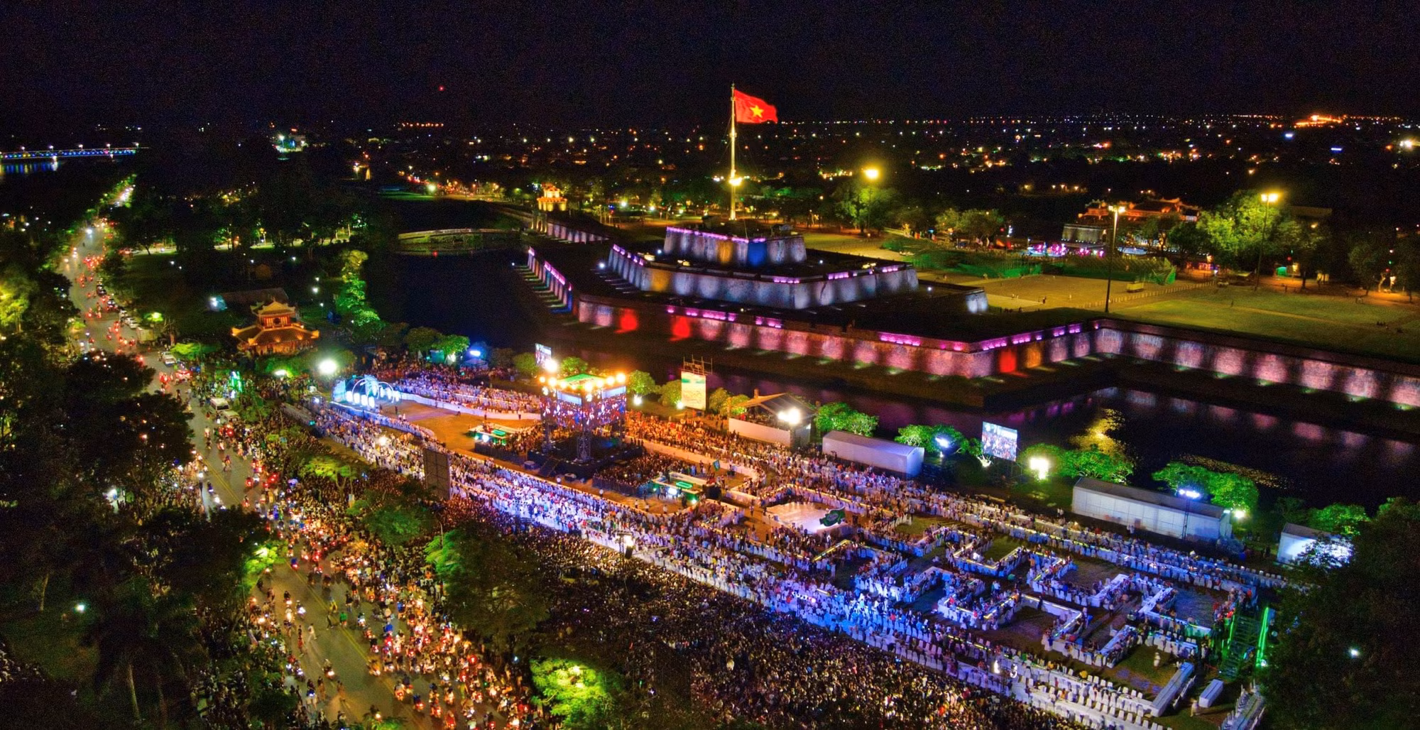 Hai kỷ lục mới được xác lập tại Festival Huế 2022 -0