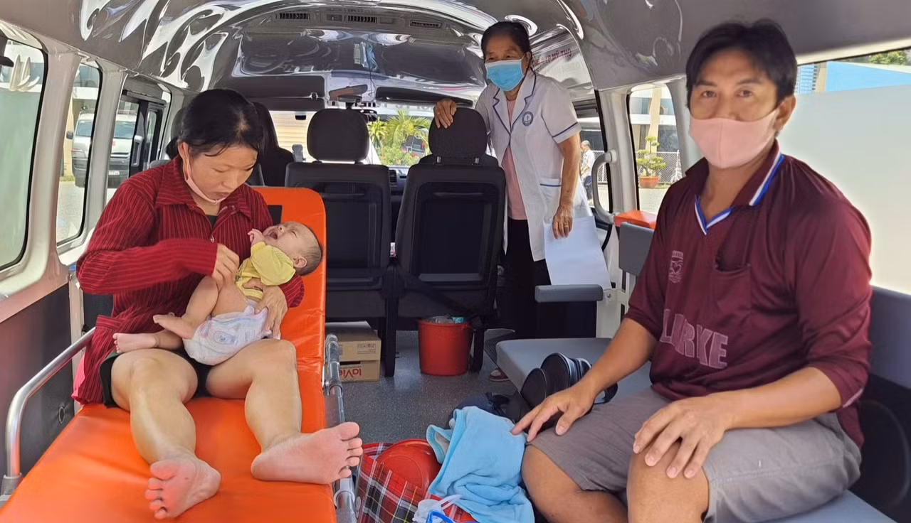 Tài xế xe tải&nbsp;cầm dao dọa chém đồng nghiệp lái xe cứu thương -0