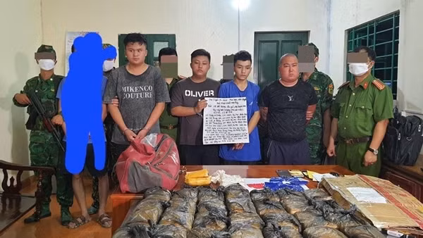 Vận chuyển thuê 174.000 viên ma túy với giá 320 triệu đồng