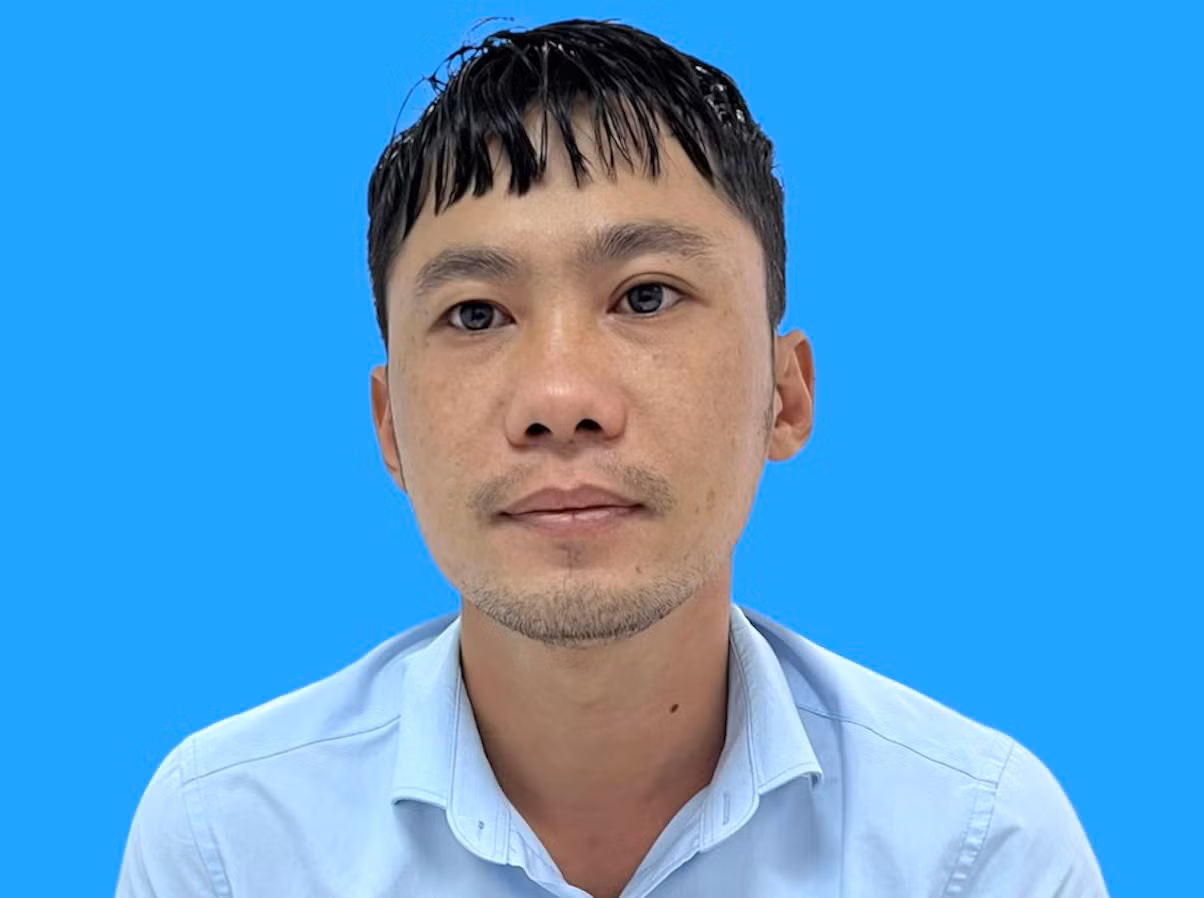 Ai đứng đằng sau lô sừng tê, ngà voi, xương sư tử…trị giá 300 tỷ đồng? -0