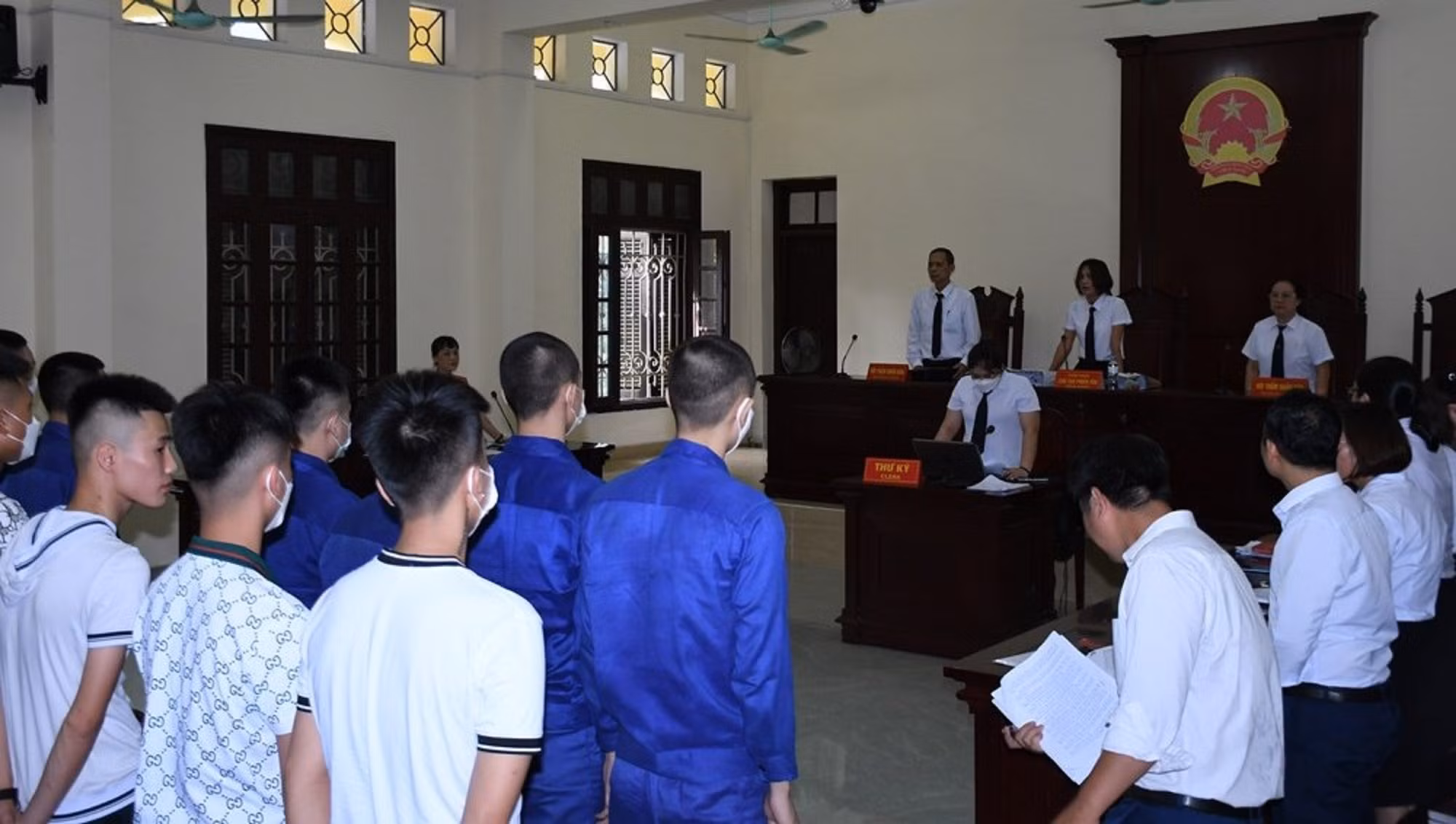 10 bị cáo độ tuổi vị thành niên ở Hải Phòng “ra vành móng ngựa” -0