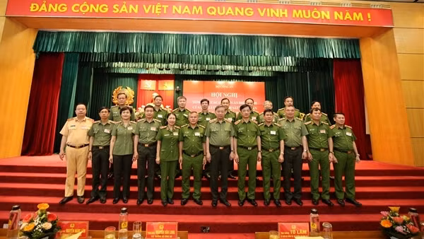 Công an tỉnh Bình Dương khám phá hàng trăm băng nhóm tội phạm đặc biệt nguy hiểm ảnh 5