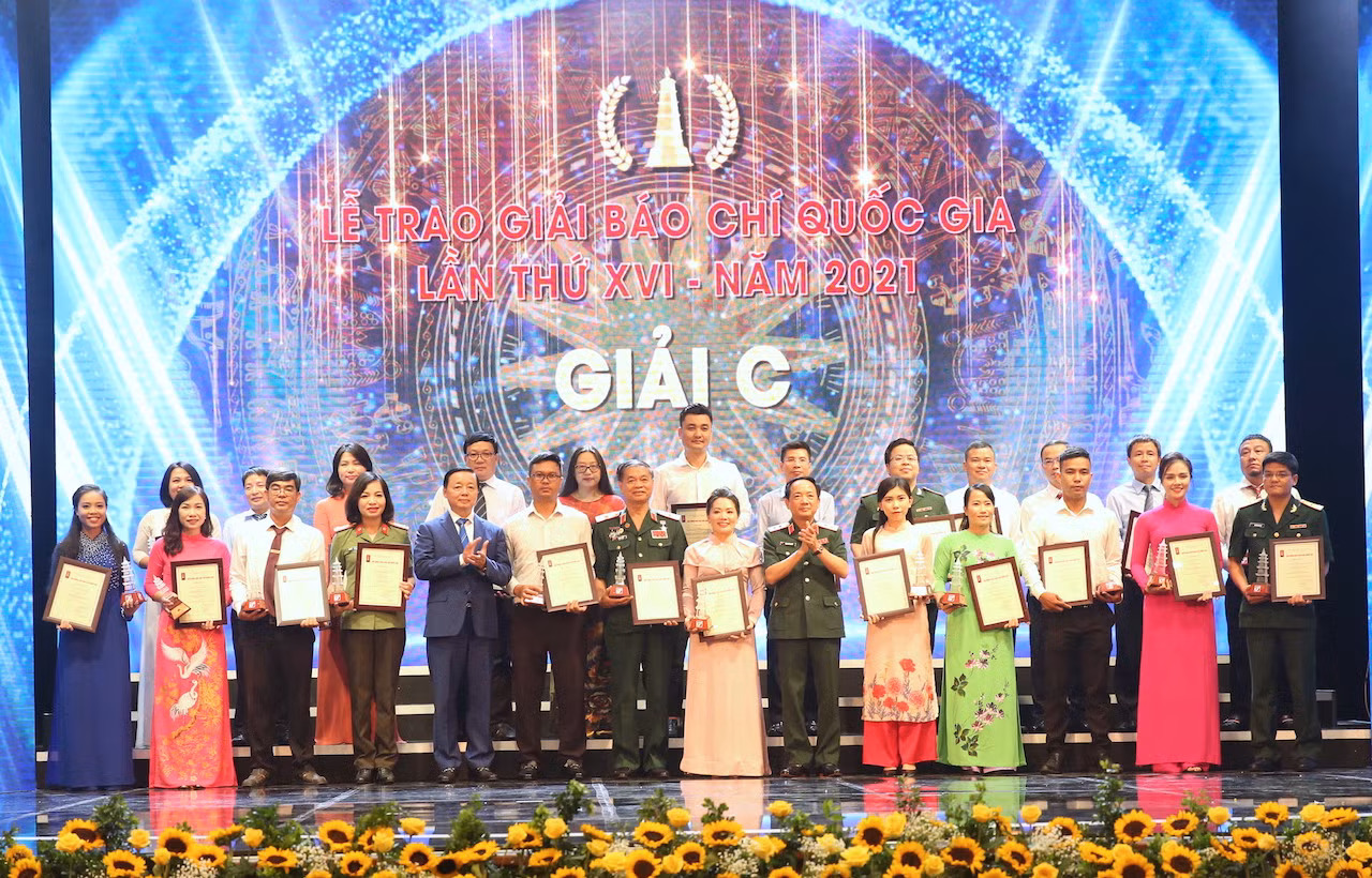 Báo chí lan tỏa niềm tin, truyền cảm hứng, thắp sáng những điều tốt đẹp -0