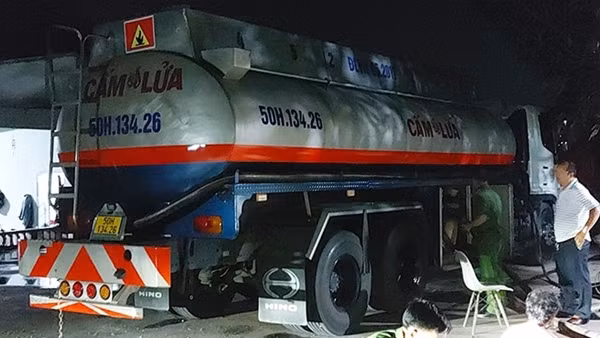 Hàng triệu lít xăng giả đã được tiêu thụ như thế nào?
