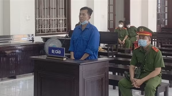 Bị hàng xóm dùng dao đâm chém, 1 người chết, 2 người nguy kịch ảnh 3