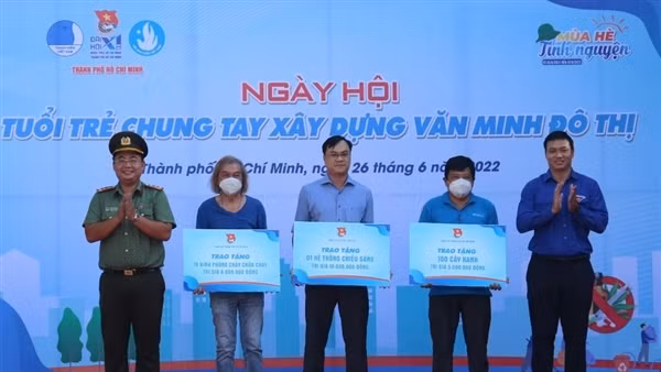 Tuổi trẻ Công an TP Hồ Chí Minh chung tay xây dựng văn minh đô thị