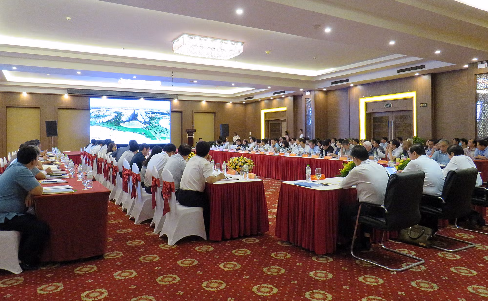 Quảng Nam quy hoạch đô thị ven biển, ven sông theo hướng bền vững -0