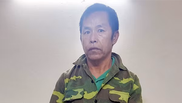 Ôm "hàng trắng" giữa trưa
