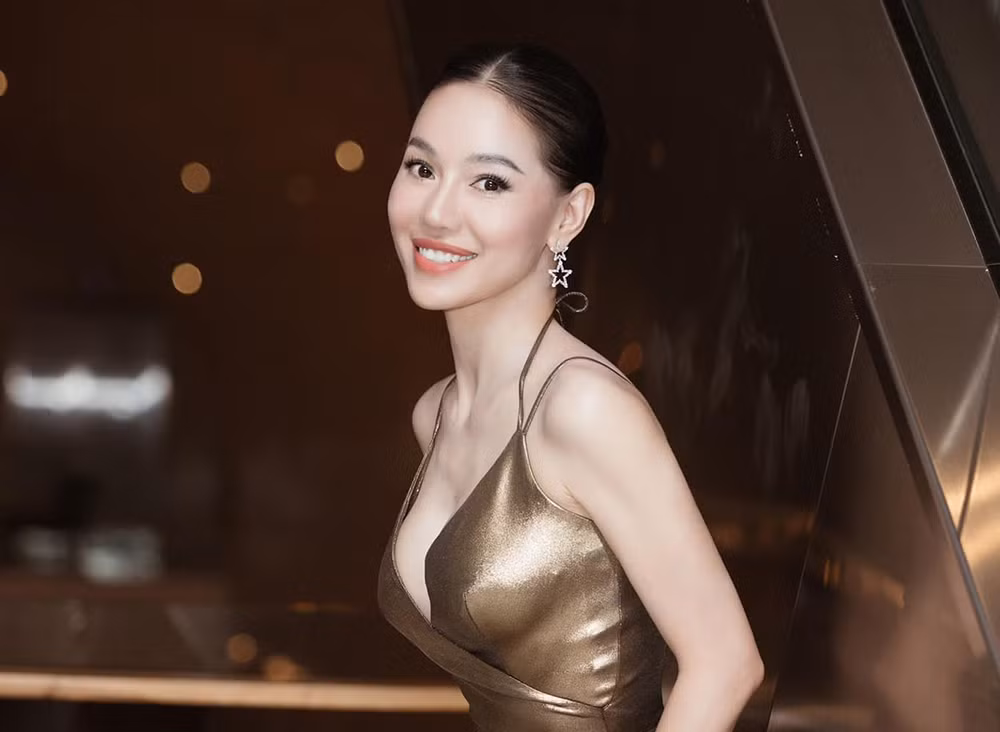 Loạn “Hoa hậu ao làng”: Vì sao? -0