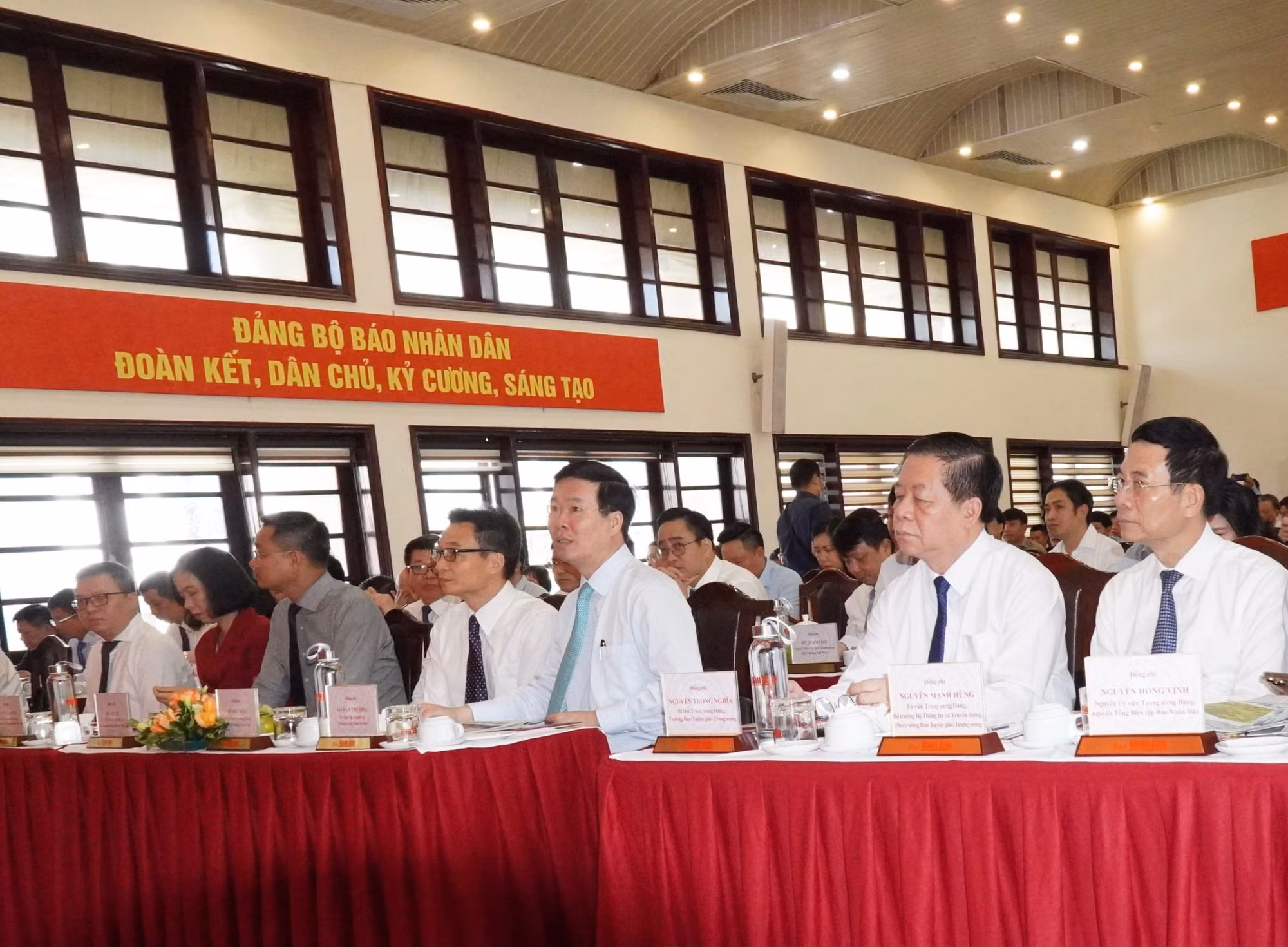 Phát động phong trào thi đua “Xây dựng môi trường văn hoá trong cơ quan báo chí” -0